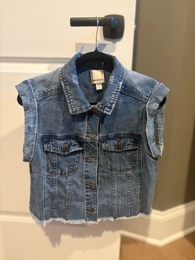INDUSTRY Light Blue Sleeveless Denim Jacket